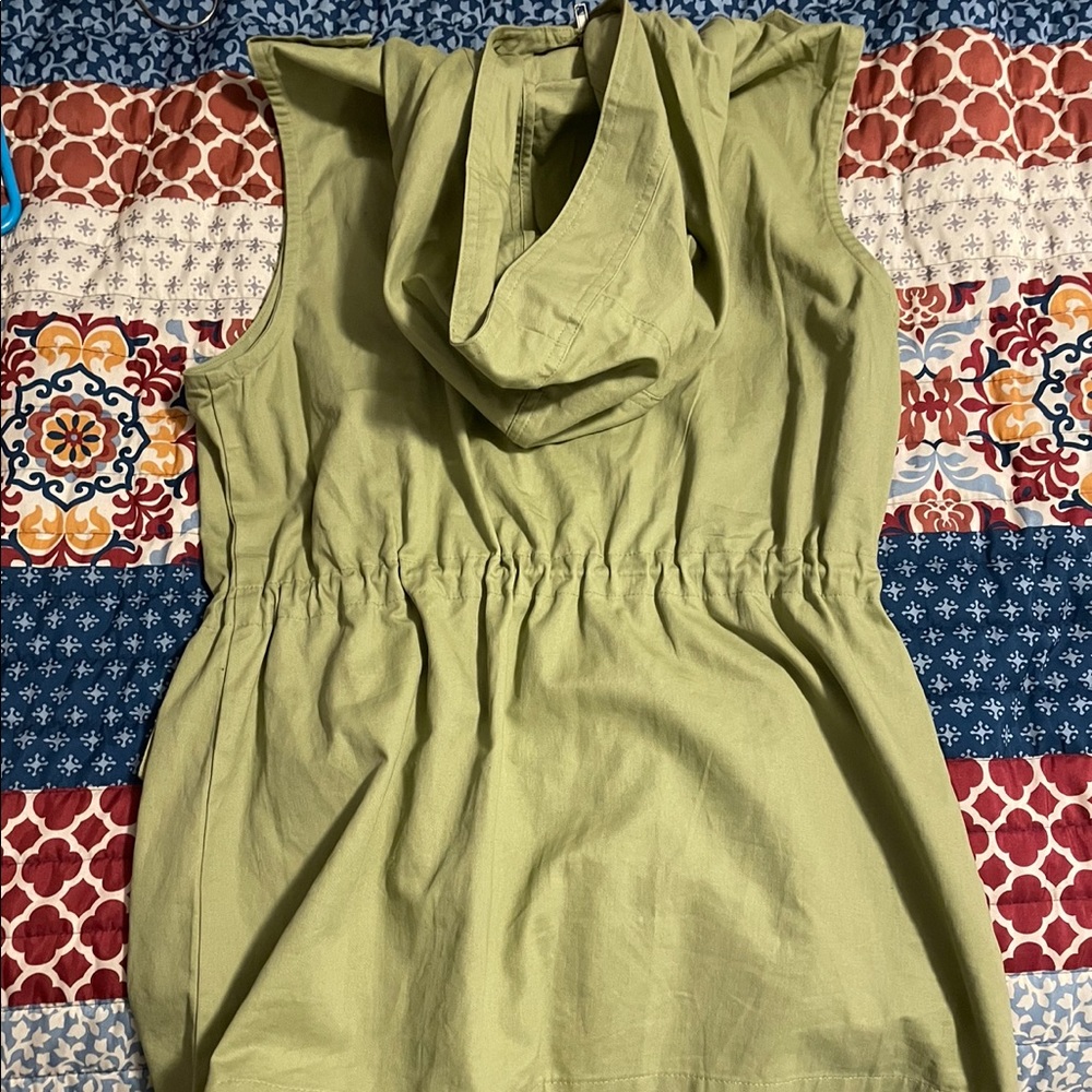 Vest - Picture 3 of 3
